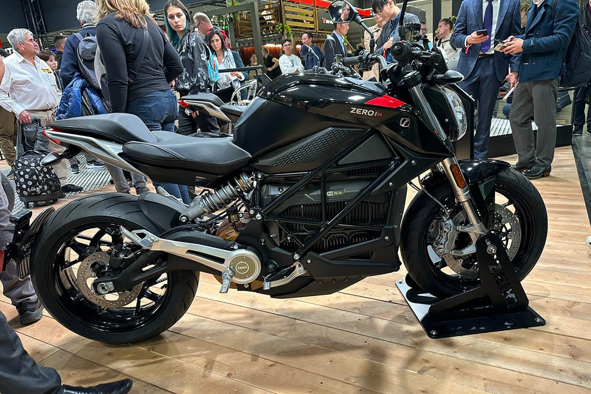 2024 Zero Motorcycles Drukte Van Jewelste In Milaan   2024 Zero SR 